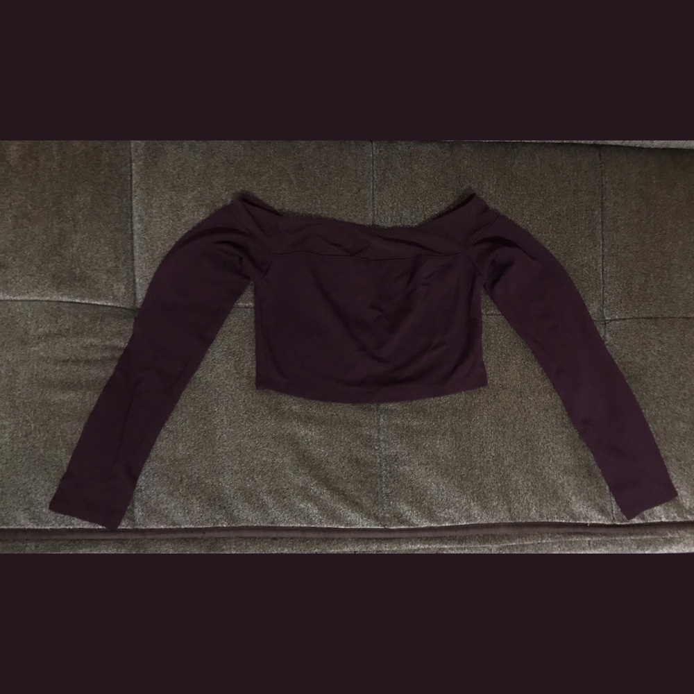 Forever21 Off-shoulder Crop top Small